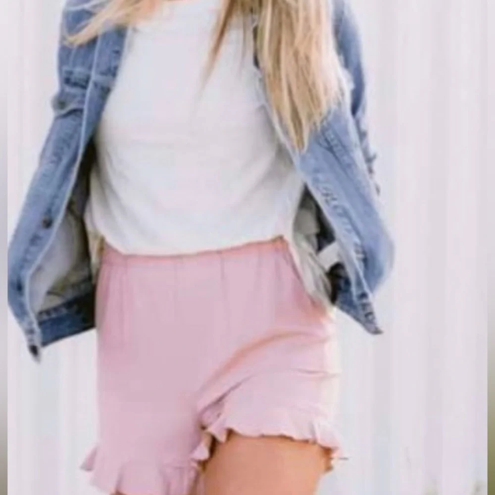 Pink Ruffle shorts_Spring_Easter_Womens_Large - Picture 4 of 5